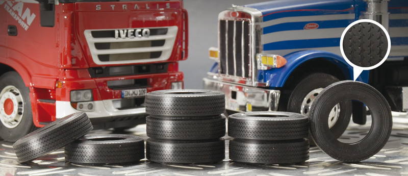 Model Kit doplňky 3889 - TRUCK RUBBER TYRES (8x) (1:24)