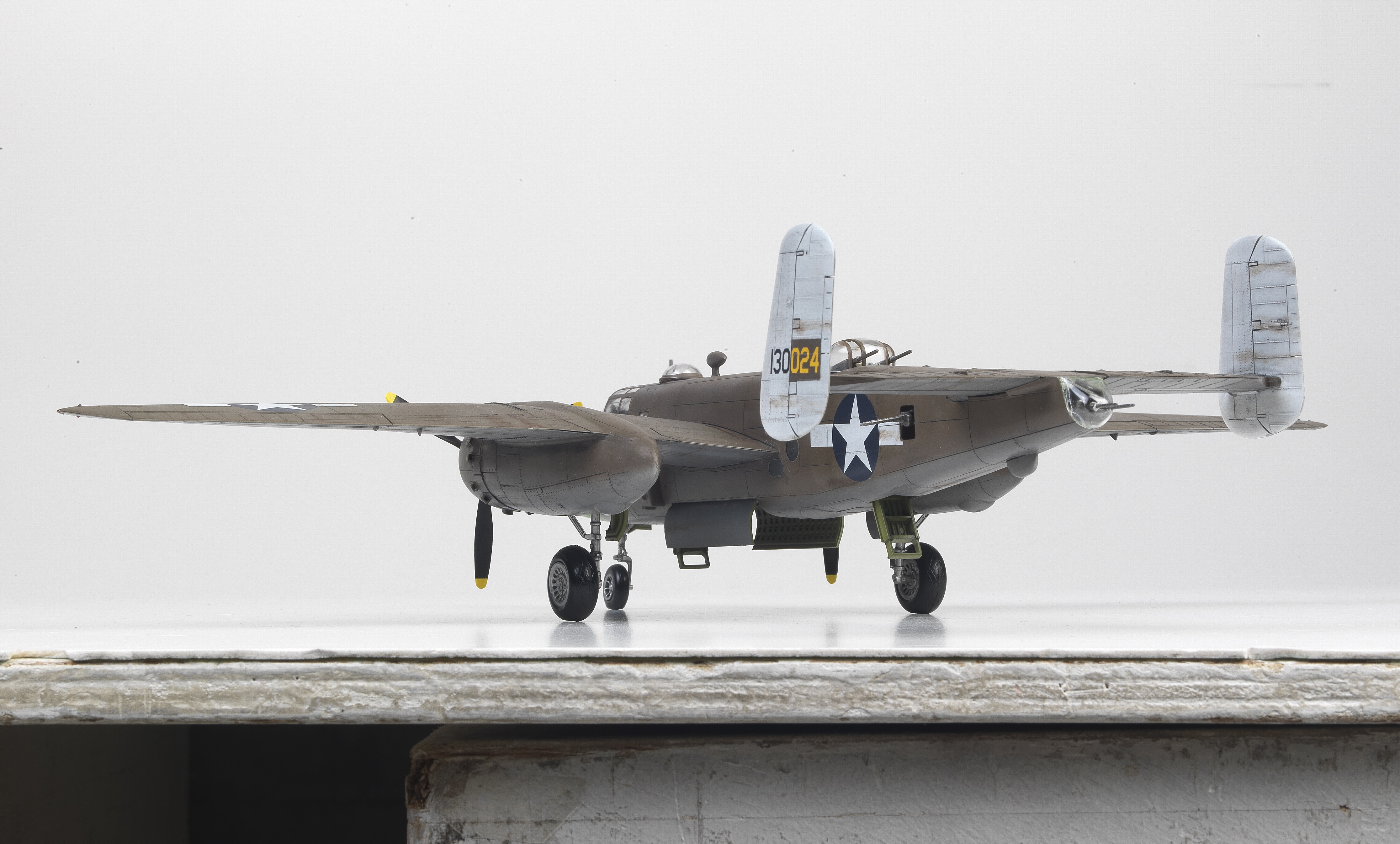 Model Kit letadlo 12328 - USAAF B-25D "Pacific Theatre" (1:48)