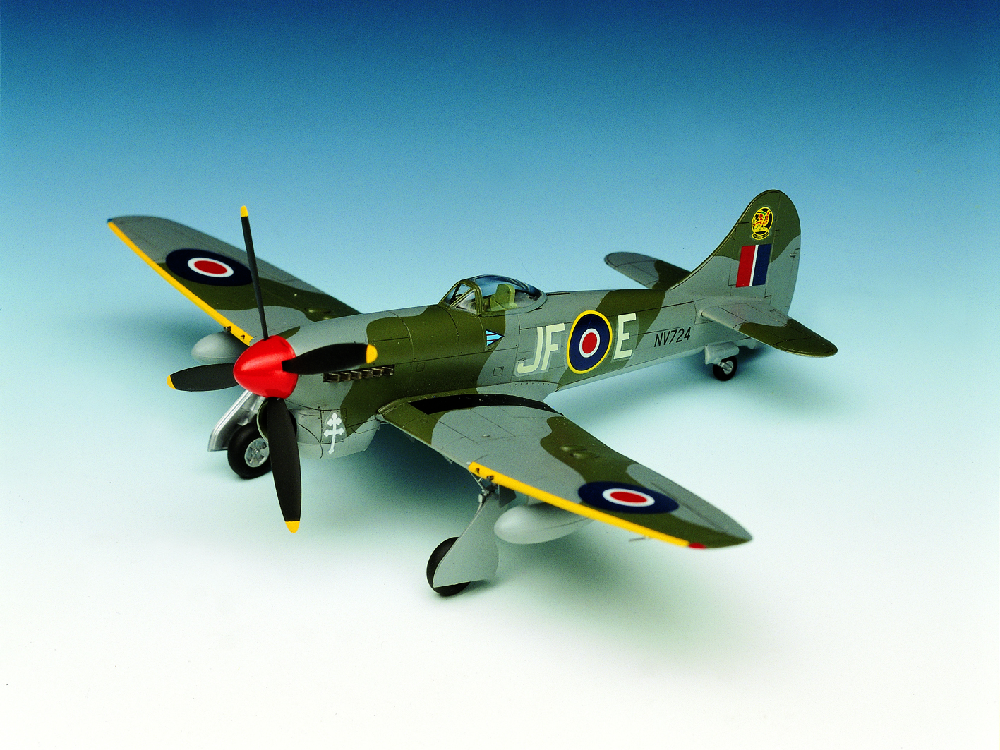 Model Kit letadlo 12466 - TEMPEST V (1:72)