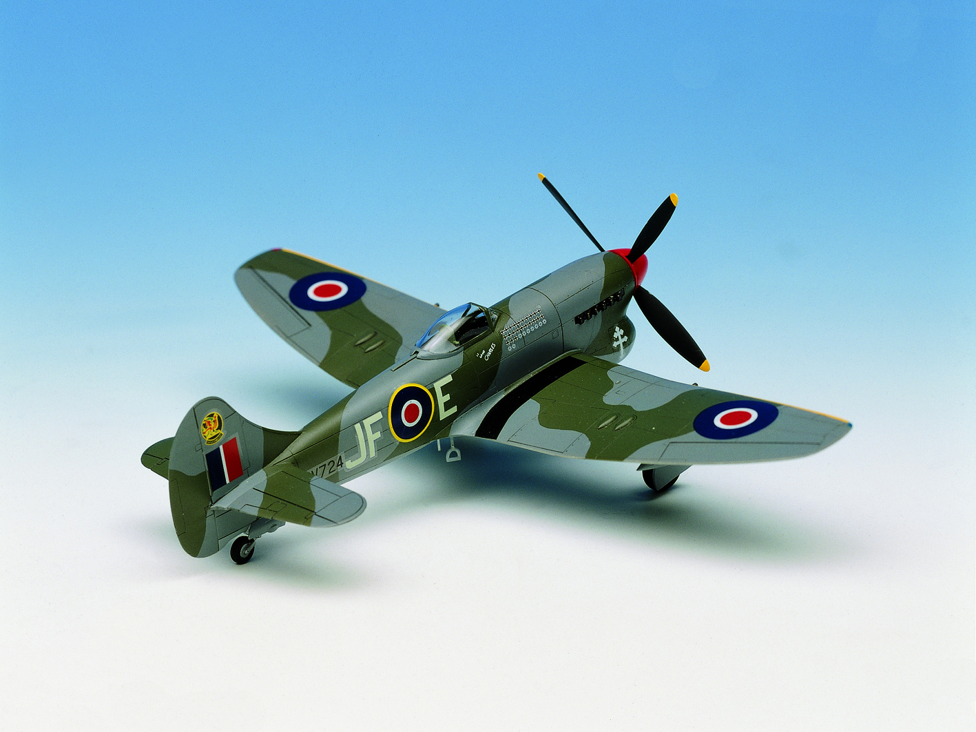 Model Kit letadlo 12466 - TEMPEST V (1:72)