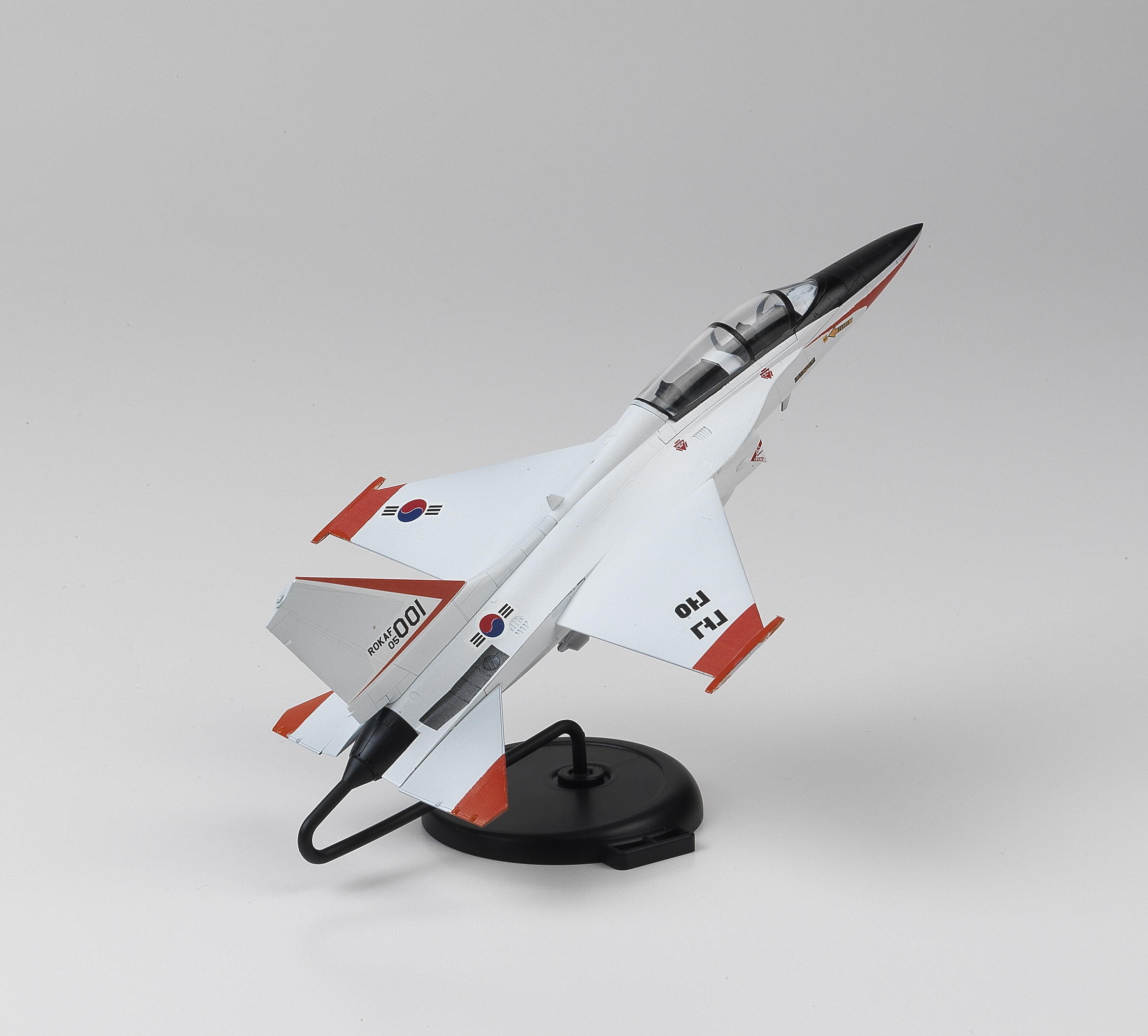 Model Kit letadlo 12519 - ROKAF T-50 ADVANCED TRAINER MCP (1:72)