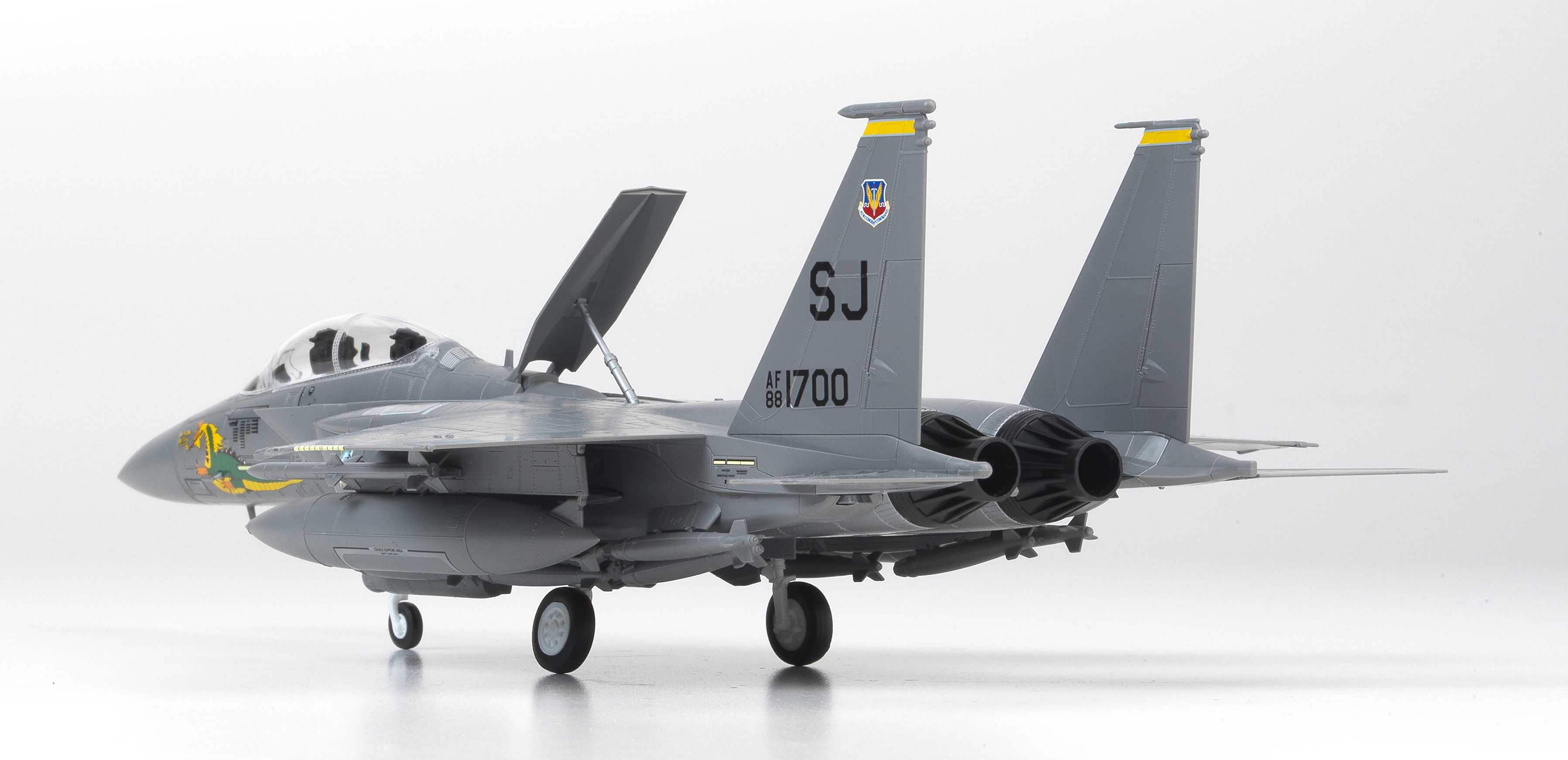 Model Kit letadlo 12550 - USAF F-15E "333rd Fighter Squadron" (1:72)