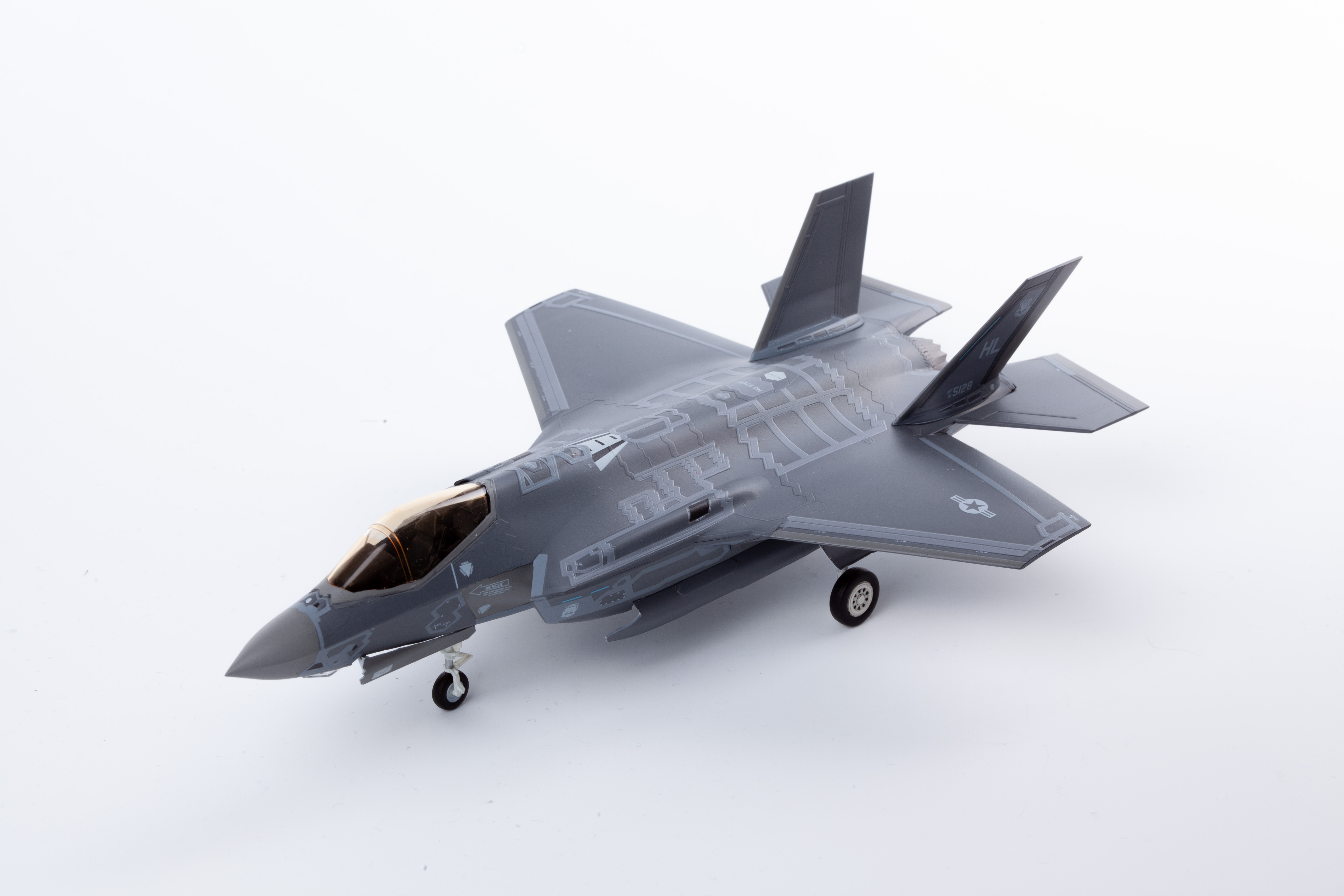 Model Kit letadlo 12561 - F-35A "Seven Nation Air Force" MCP (1:72)
