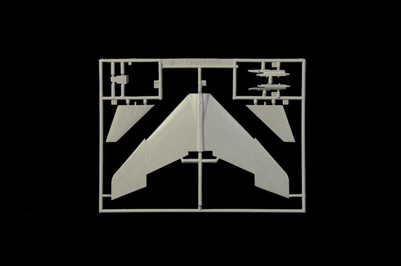 Model Kit letadlo 1456 - F-8E Crusader (1:72)