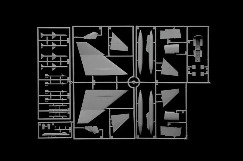 Model Kit letadlo 1477 - RF-4 C/E Phantom II (1:72)
