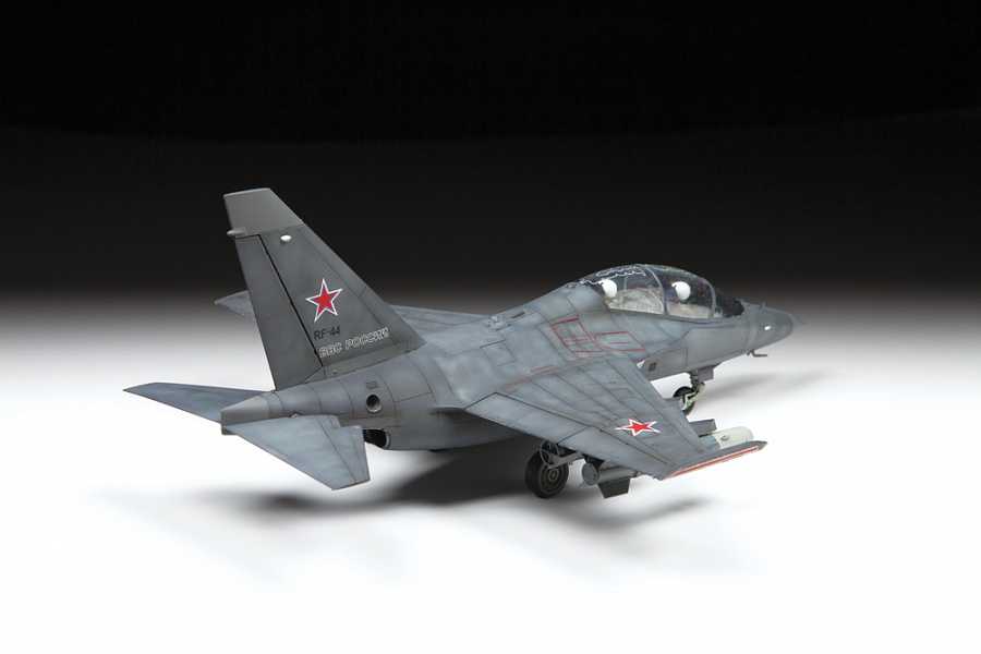 Model Kit letadlo 4818 - YAK-130 Russian Light Bomber (1:48)