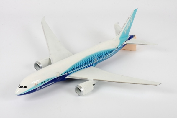 Verkehrsflugzeug 1:144 Boeing 787-800 Dreamliner