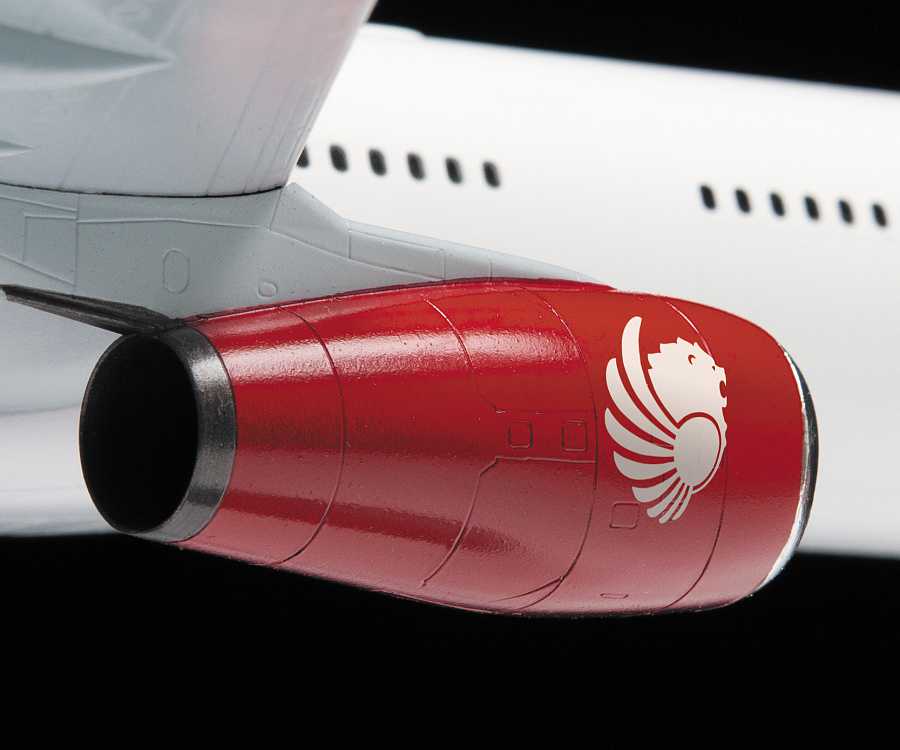 Model Kit letadlo 7044 - Airbus A330-300 (1:144)