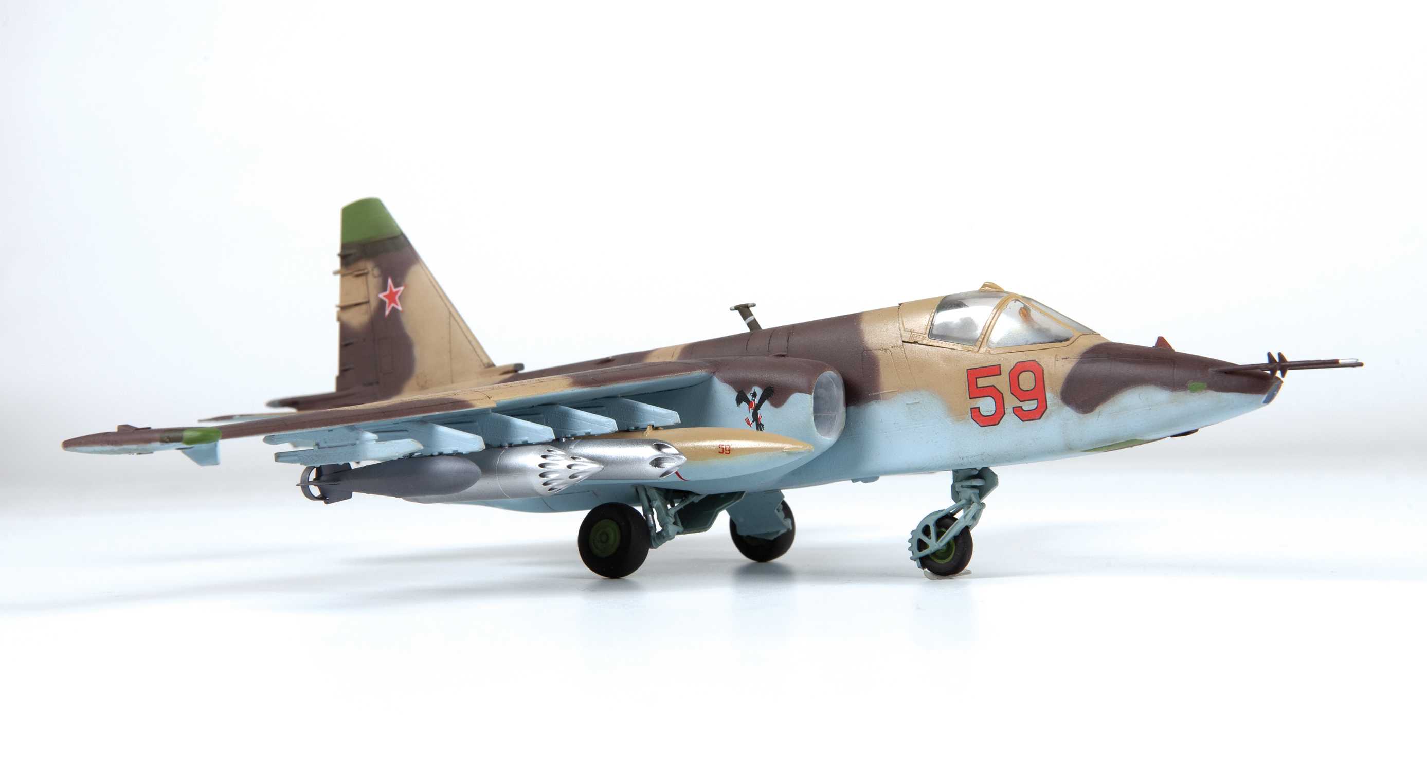 Model Kit letadlo 7312 - Soviet Attack Aircraft Su-25 "Frogfoot" (1:72)