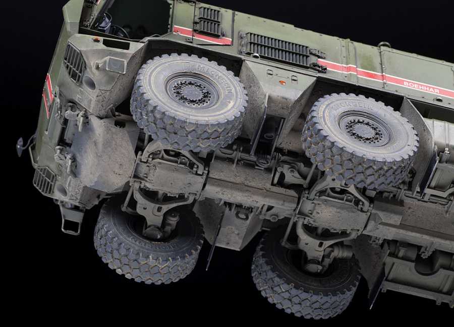 Model Kit military 3701 - Typhoon-K 6X6 Armoured Vehicle (1:35)