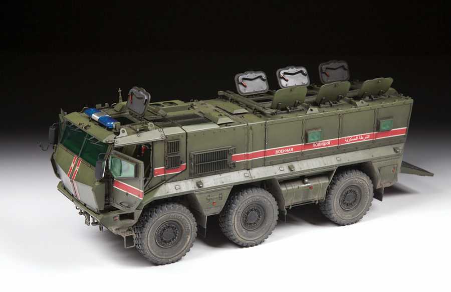 Model Kit military 3701 - Typhoon-K 6X6 Armoured Vehicle (1:35)