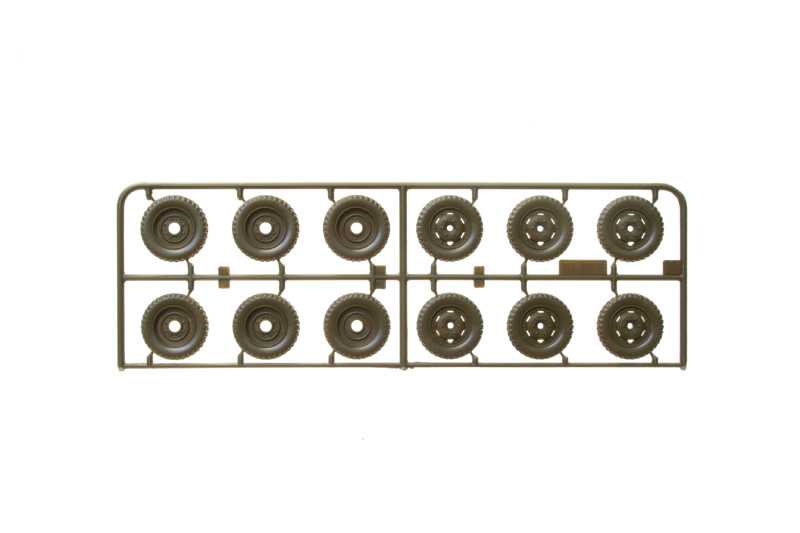 Model Kit military 6364 - M-8 Greyhound (1:35)