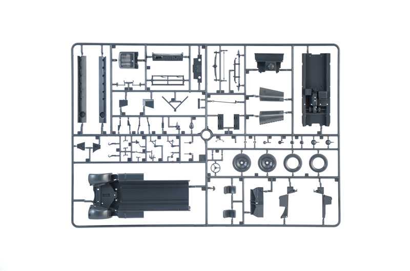 Model Kit military 6395 - Sd.Kfz 10/4 with Flak 30 and Crew (1:35)