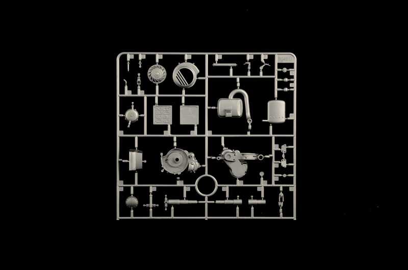 Model Kit motorka 4645 - Vespa PX 125/150 1978 (1:9)