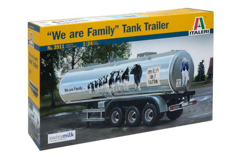 Model Kit náves 3911 - CLASSIC TANK TRAILER "We are family" (1:24) 33-3911