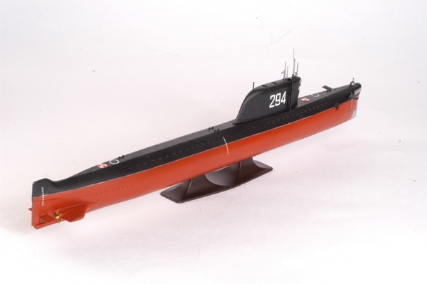 Model Kit ponorka 9025 - K-19 Soviet Nuclear Submarine "Hotel" Class (1:350)
