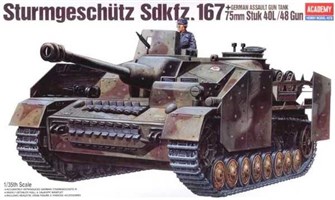 Model Kit tank 13235 - STURMGESCHUTZ IV (1:35)