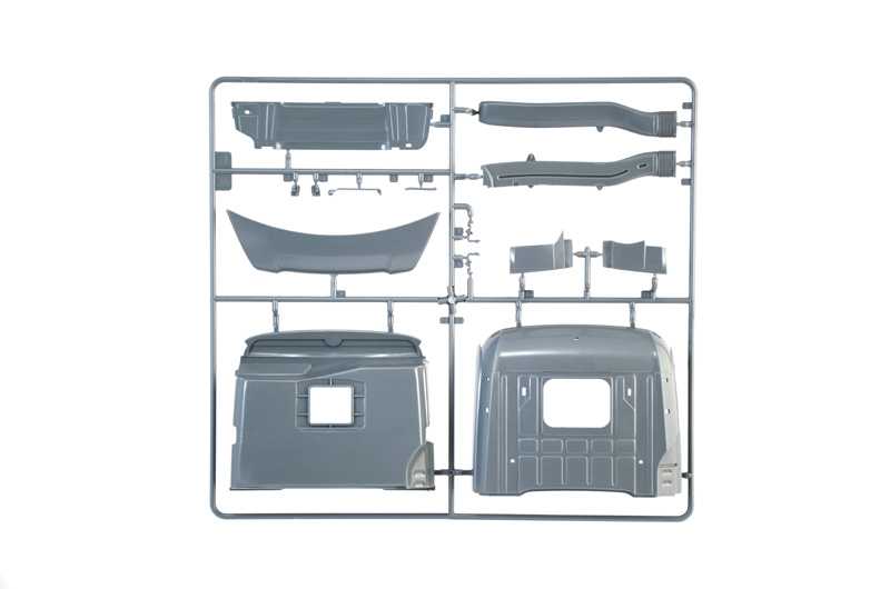 Model Kit truck 3968 - Mercedes-Benz Actros MP4 Space Grand Prix Edition (1:24)