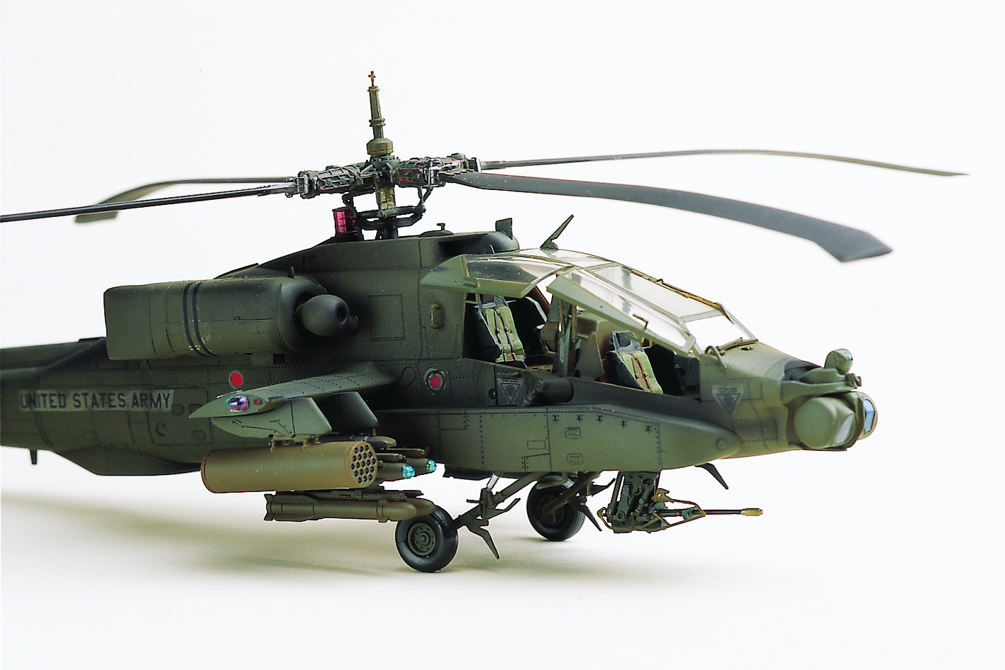 Model Kit vrtulník 12262 - AH-64A (1:48)