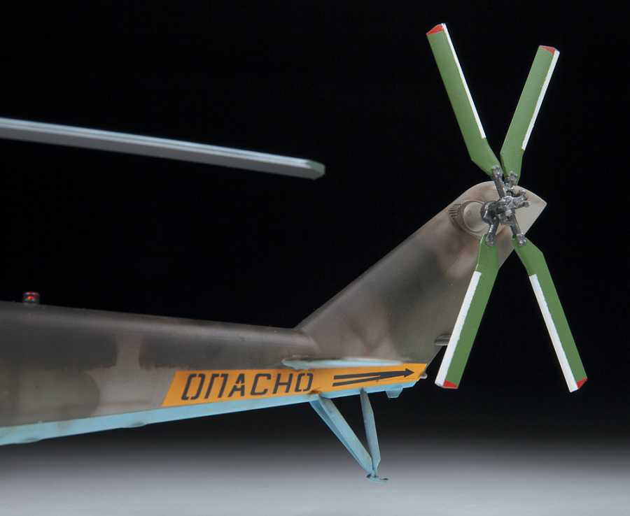 Model Kit vrtulník 4813 - MIL Mi-35 M "Hind E" (1:48)