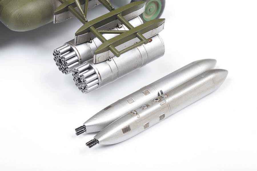 Model Kit vrtulník 4828 - MIL-Mi-8MT (1:48)