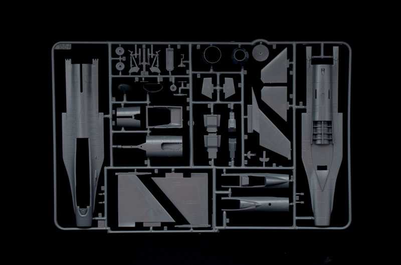 Model Set letadlo 72009 - F-16 C/D Night Falcon (1:72)