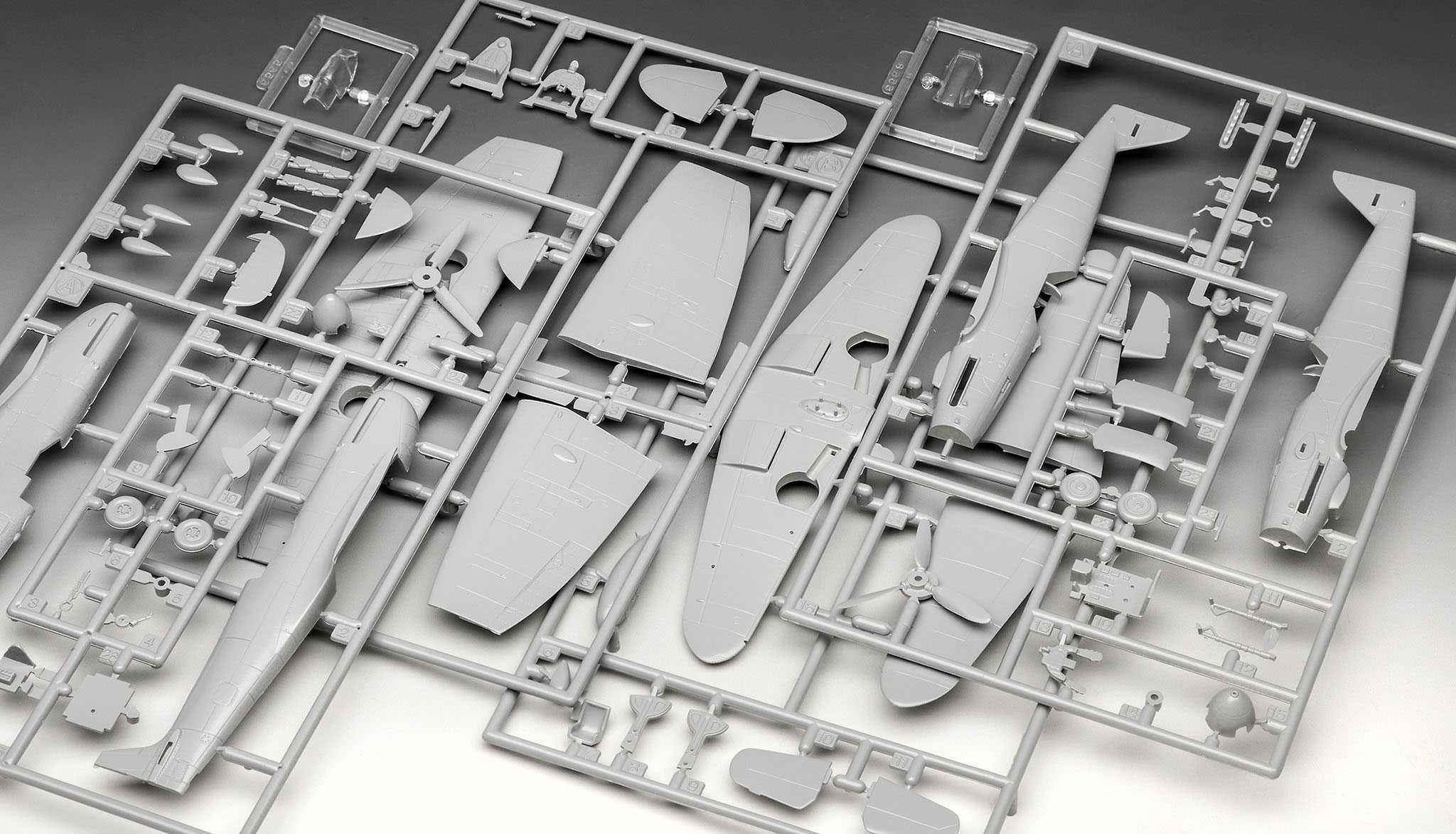 ModelSet letadla 63710 - Bf109G-10 & Spitfire Mk.V (1:72)