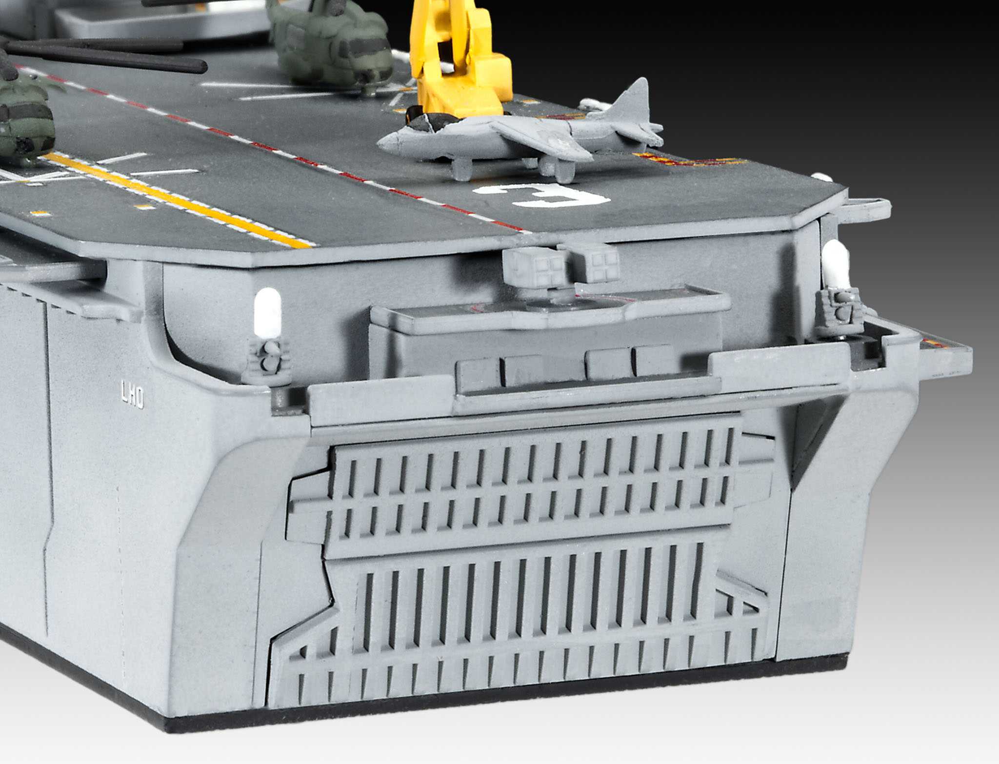 ModelSet loď 65178 - Assault Carrier USS WASP CLASS (1:700)