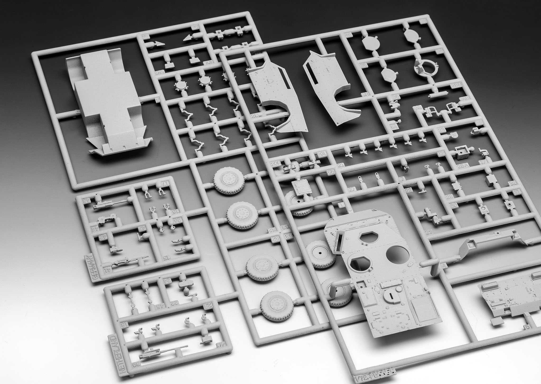 ModelSet military 63356 - Spähwagen Fennek (1:72)