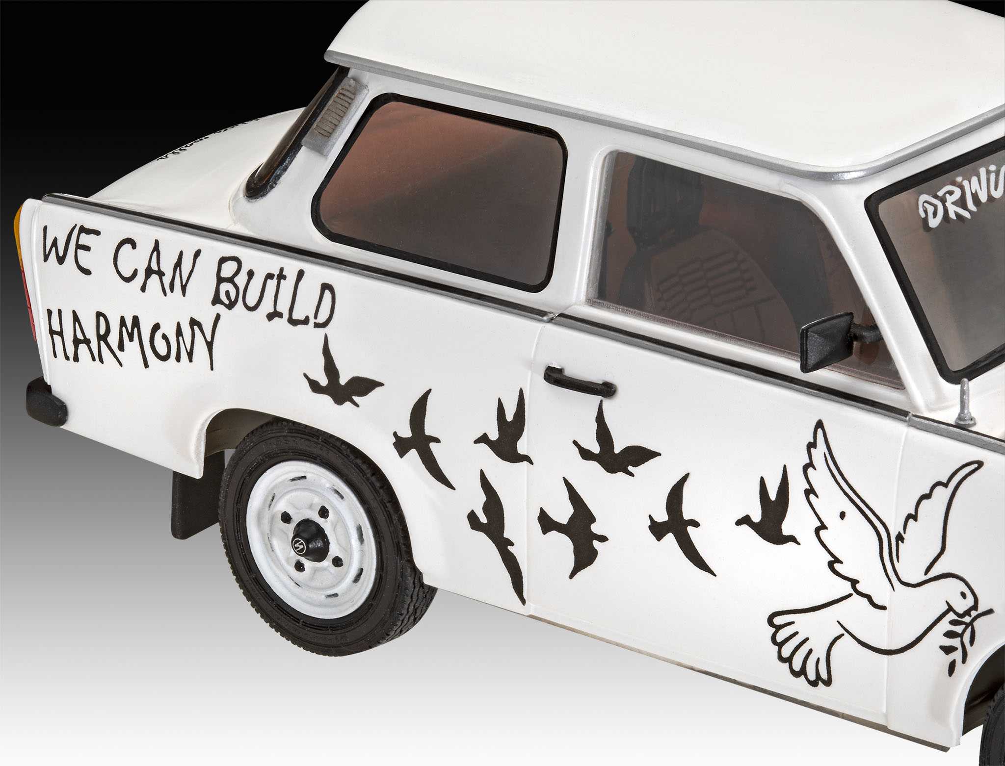 Plastic ModelKit auto 07713 - Trabant 601S "Builder's Choice" (1:24)