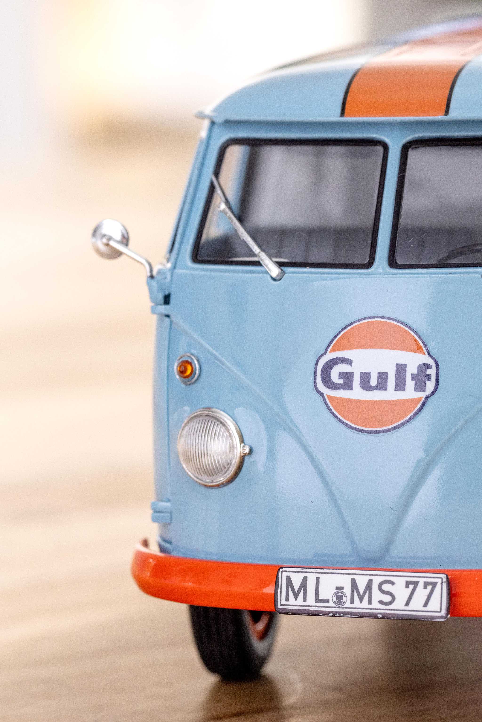 Plastic ModelKit auto 07726 - VW T1 panel van (Gulf Decoration) (1:24)