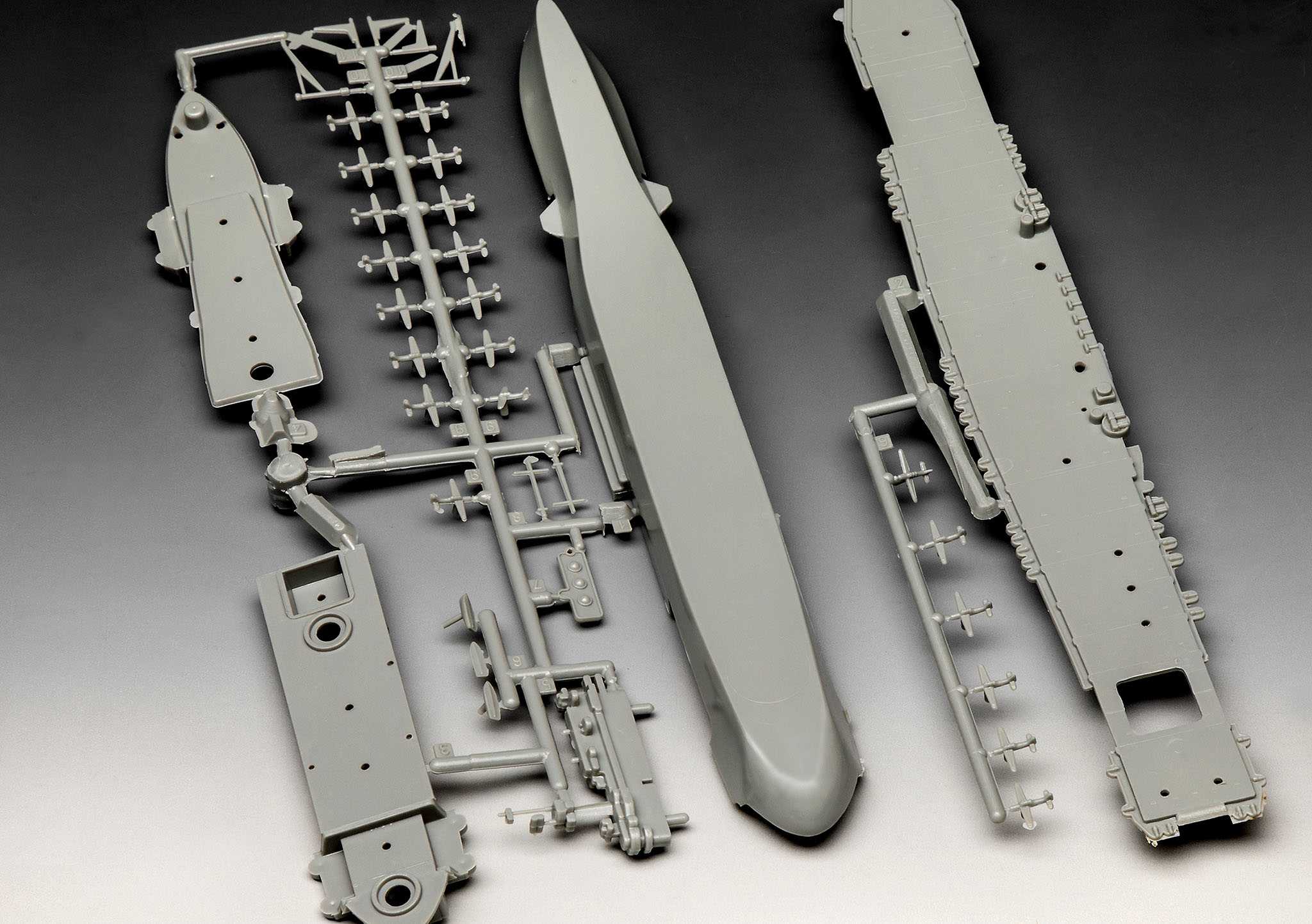 Plastic ModelKit loď 05824 - USS Enterprise (1:1200)