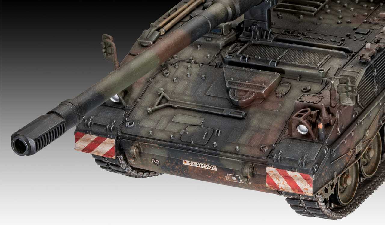 Plastic ModelKit tank 03279 - Panzerhaubitze 2000 (1:35)