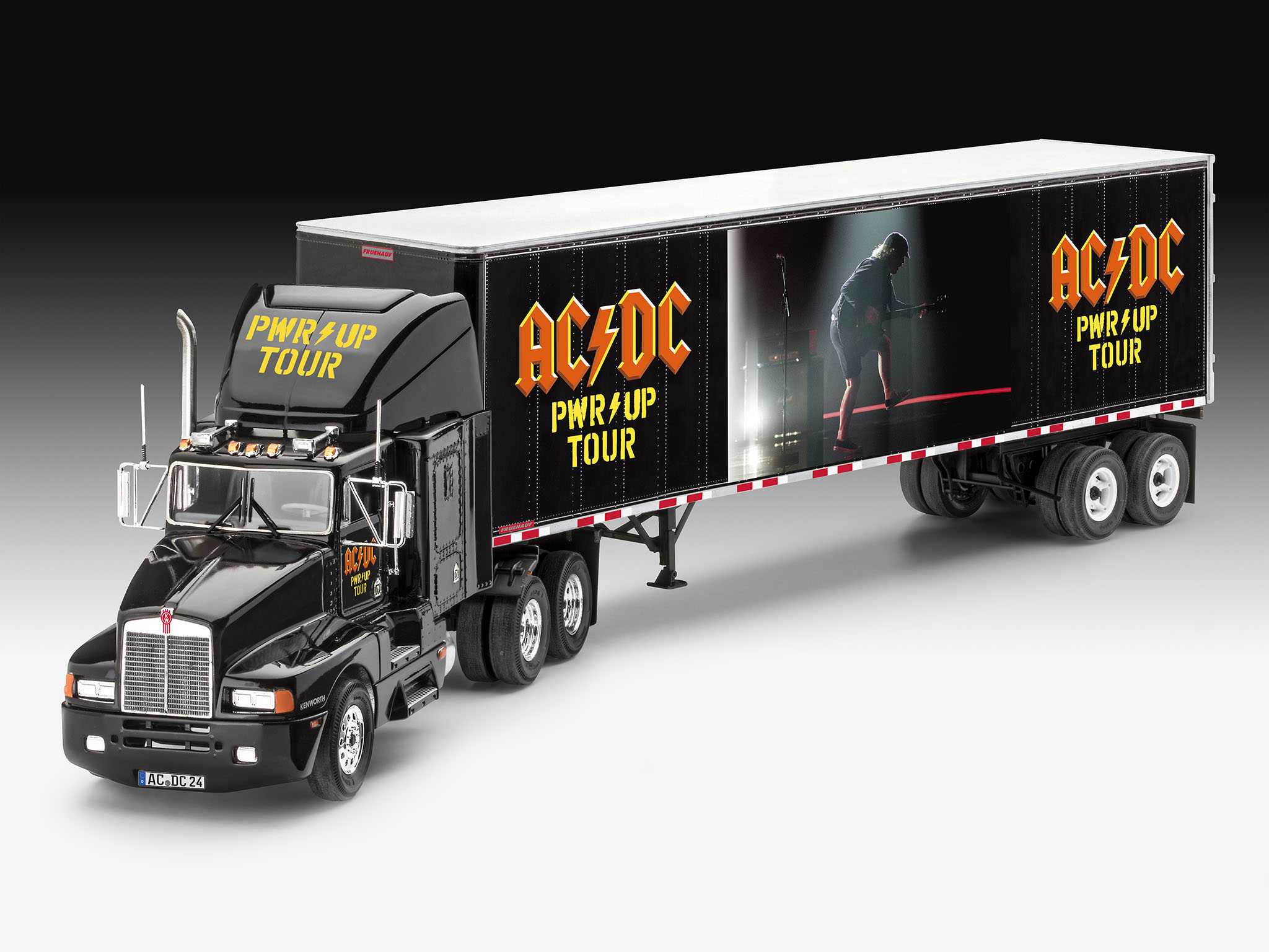 Plastic ModelKit truck 07731 - AC/DC Tour Truck "Power Up" (1:32)