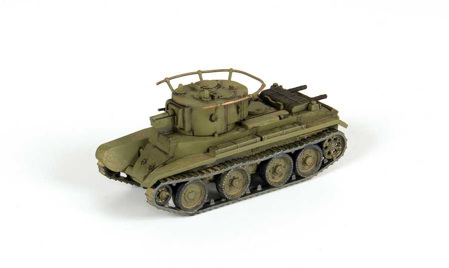 Snap Kit military 6283 - Soviet light tank BT-7A (1:100)