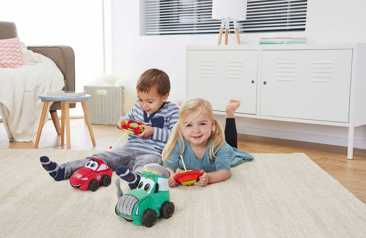 Traktor REVELLINO 23200 - Plush Tractor